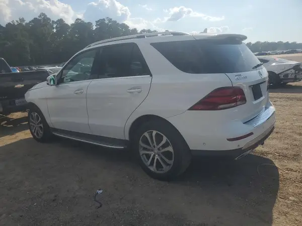 4JGDA5JB7HA830634 2017 MERCEDES-BENZ GLE - Image 2