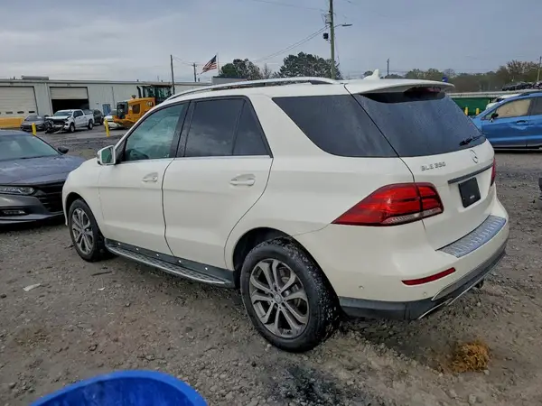 4JGDA5JB7HA830777 2017 MERCEDES-BENZ GLE - Image 2