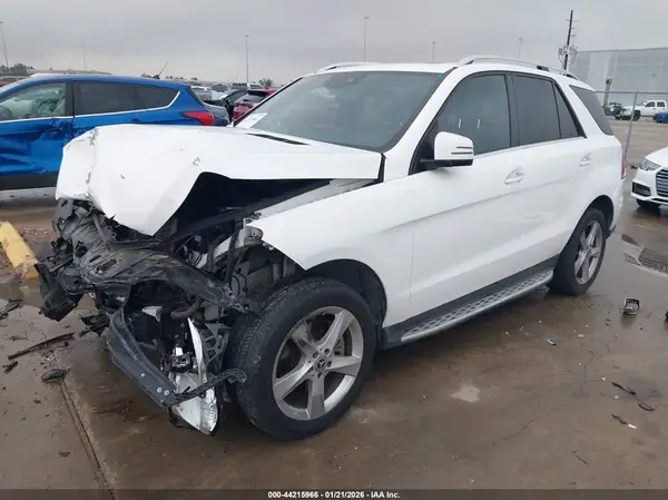 4JGDA5JB7HA976581 2017 MERCEDES-BENZ GLE - Image 2