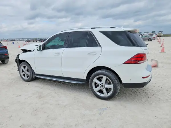 4JGDA5JB7JB017794 2018 MERCEDES-BENZ GLE - Image 2