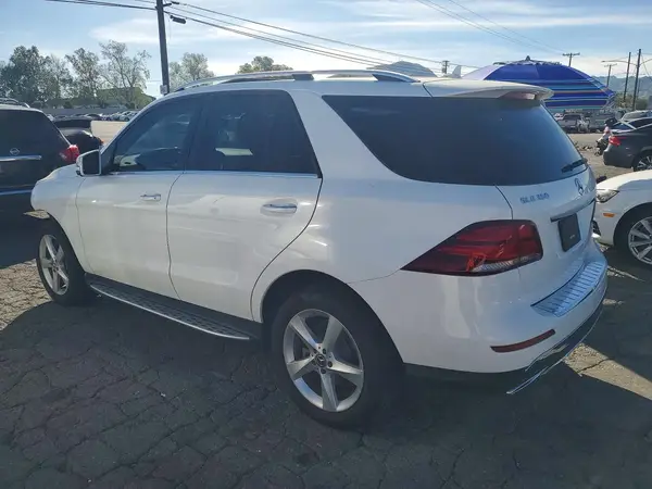 4JGDA5JB7JB019772 2018 MERCEDES-BENZ GLE - Image 2