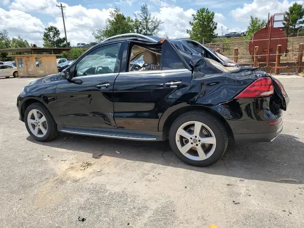 4JGDA5JB7JB022462 2018 MERCEDES-BENZ GLE - Image 2