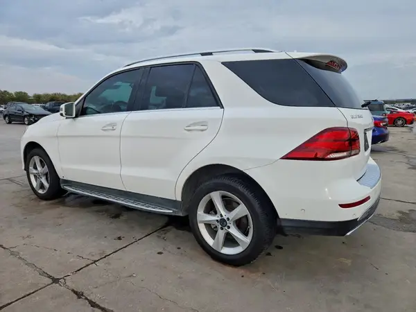 4JGDA5JB7JB047264 2018 MERCEDES-BENZ GLE - Image 2