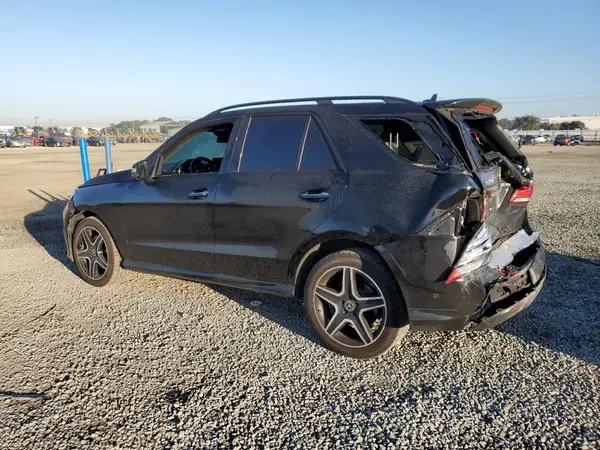 4JGDA5JB7JB052447 2018 MERCEDES-BENZ GLE - Image 2
