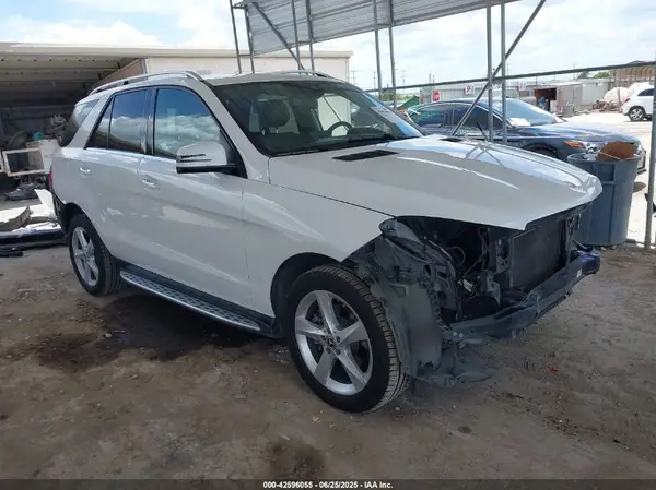 4JGDA5JB7JB063545 2018 MERCEDES-BENZ GLE - Image 1