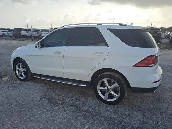 4JGDA5JB7JB131634 2018 MERCEDES-BENZ GLE - Image 2