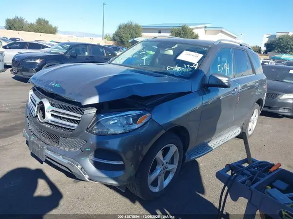 4JGDA5JB7JB132363 2018 MERCEDES-BENZ GLE - Image 2