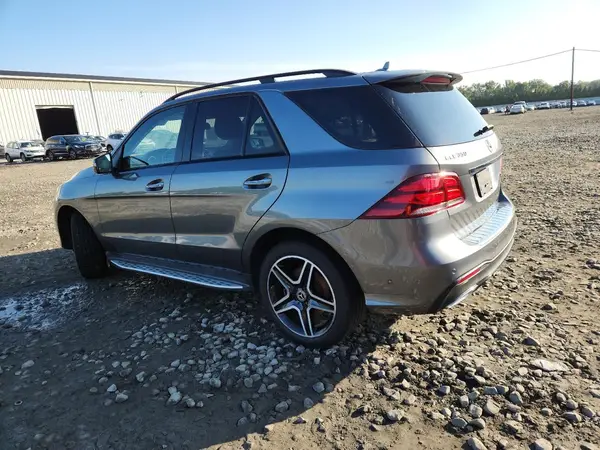 4JGDA5JB7JB181871 2018 MERCEDES-BENZ GLE - Image 2