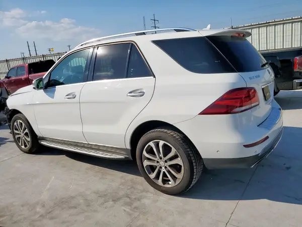 4JGDA5JB8GA779918 2016 MERCEDES-BENZ GLE - Image 2