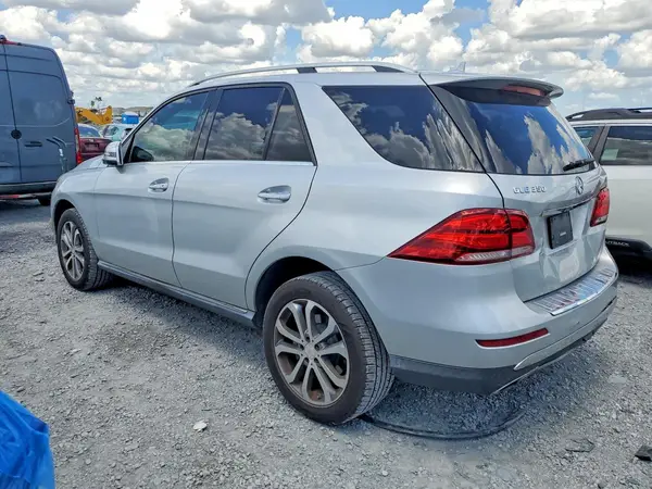 4JGDA5JB8GA809421 2016 MERCEDES-BENZ GLE - Image 2