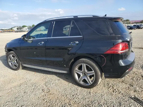 4JGDA5JB8HA819660 2017 MERCEDES-BENZ GLE - Image 2