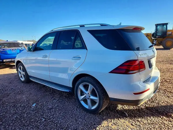 4JGDA5JB8HA829878 2017 MERCEDES-BENZ GLE - Image 2