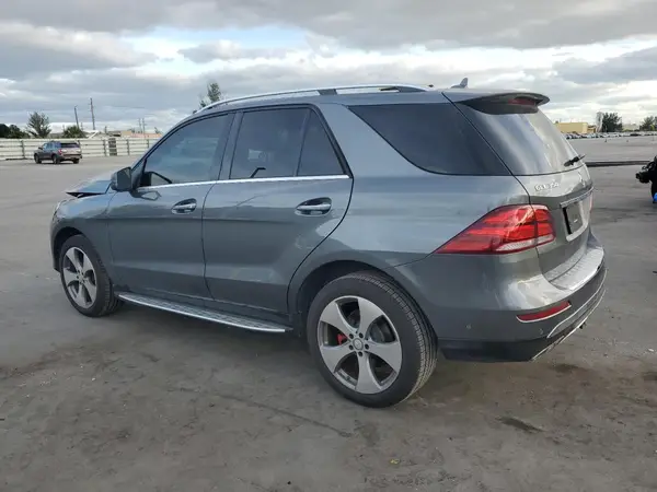 4JGDA5JB8HA832490 2017 MERCEDES-BENZ GLE - Image 2