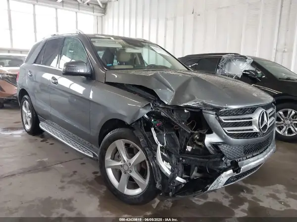 4JGDA5JB8HA843165 2017 MERCEDES-BENZ GLE - Image 1