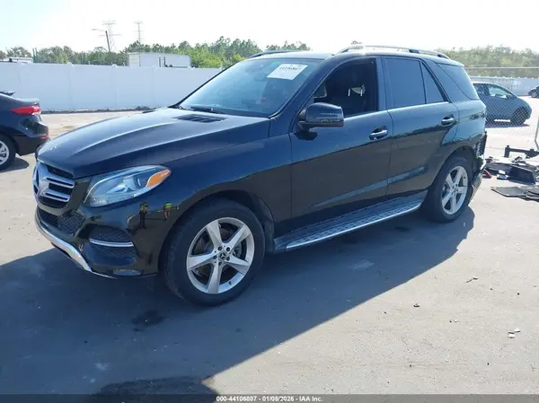 4JGDA5JB8HA946845 2017 MERCEDES-BENZ GLE - Image 2