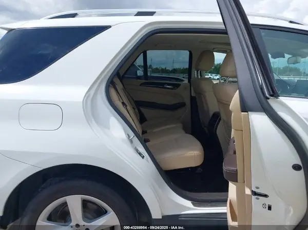 4JGDA5JB8HA949230 2017 MERCEDES-BENZ GLE - Image 8