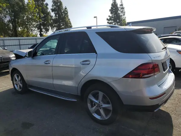 4JGDA5JB8HA972927 2017 MERCEDES-BENZ GLE - Image 2