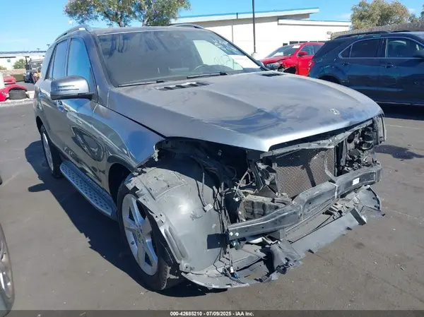 4JGDA5JB8HA977920 2017 MERCEDES-BENZ GLE - Image 1