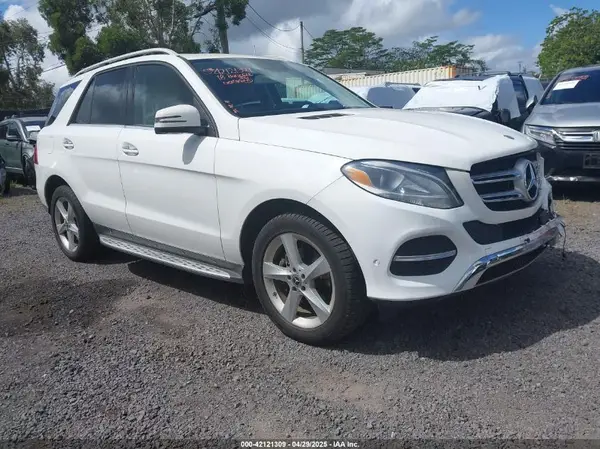 4JGDA5JB8JB019215 2018 MERCEDES-BENZ GLE - Image 1