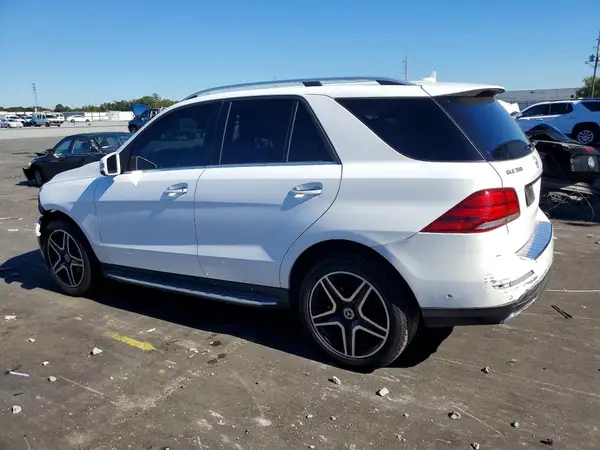 4JGDA5JB8JB028254 2018 MERCEDES-BENZ GLE - Image 2