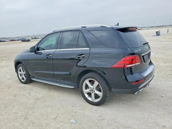 4JGDA5JB8JB034717 2018 MERCEDES-BENZ GLE - Image 2