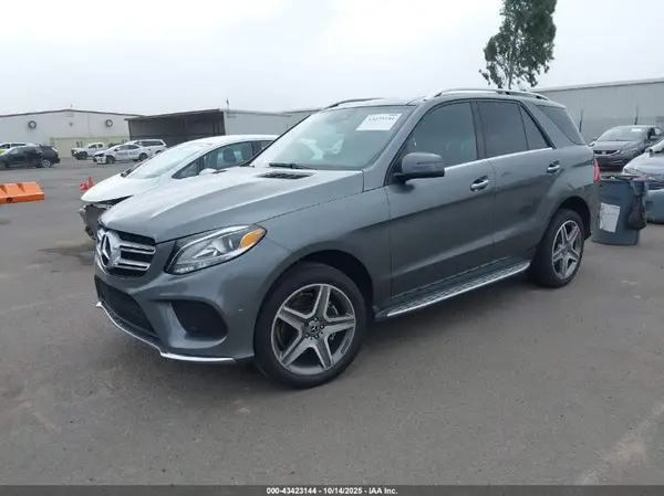 4JGDA5JB8JB040498 2018 MERCEDES-BENZ GLE - Image 2