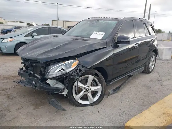 4JGDA5JB8JB069001 2018 MERCEDES-BENZ GLE - Image 2