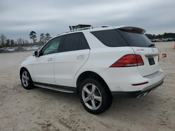 4JGDA5JB8JB084579 2018 MERCEDES-BENZ GLE - Image 2