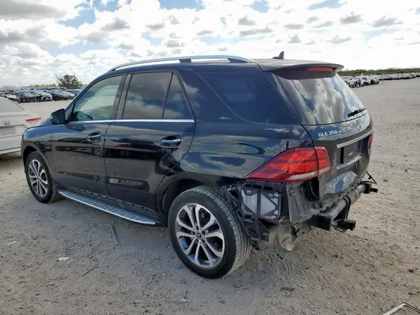 4JGDA5JB8JB095596 2018 MERCEDES-BENZ GLE - Image 2