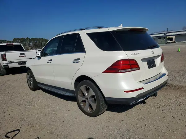 4JGDA5JB8JB104541 2018 MERCEDES-BENZ GLE - Image 2