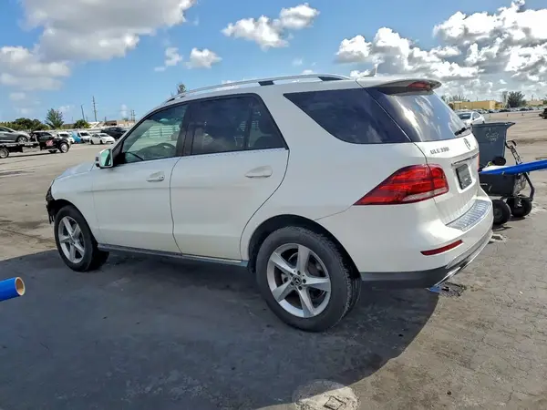 4JGDA5JB8JB153691 2018 MERCEDES-BENZ GLE - Image 2