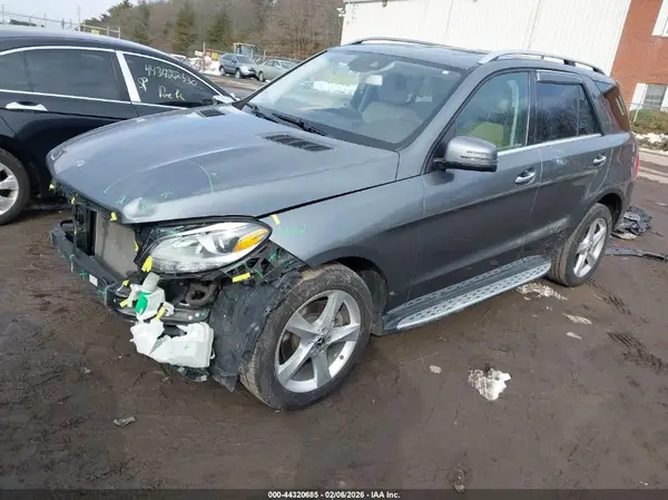 4JGDA5JB8JB156199 2018 MERCEDES-BENZ GLE - Image 2