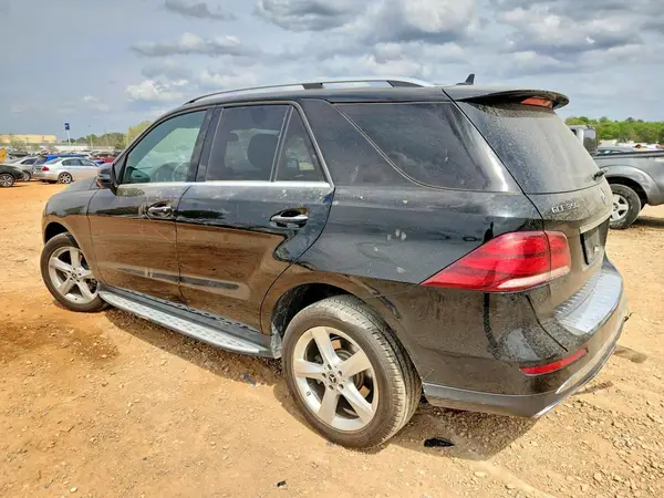 4JGDA5JB8JB163556 2018 MERCEDES-BENZ GLE - Image 2