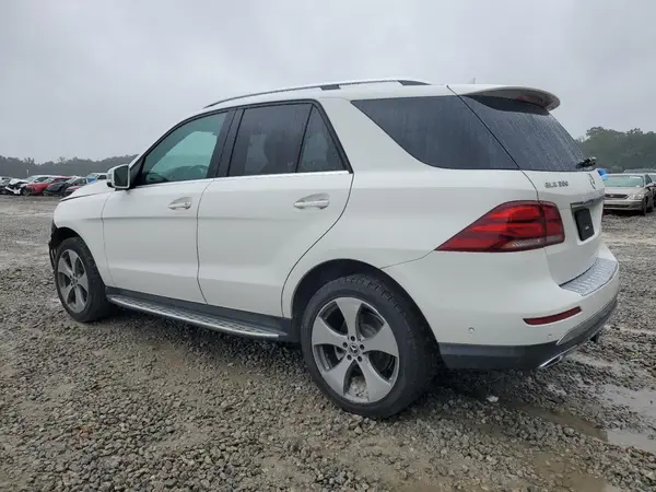 4JGDA5JB8JB179014 2018 MERCEDES-BENZ GLE - Image 2