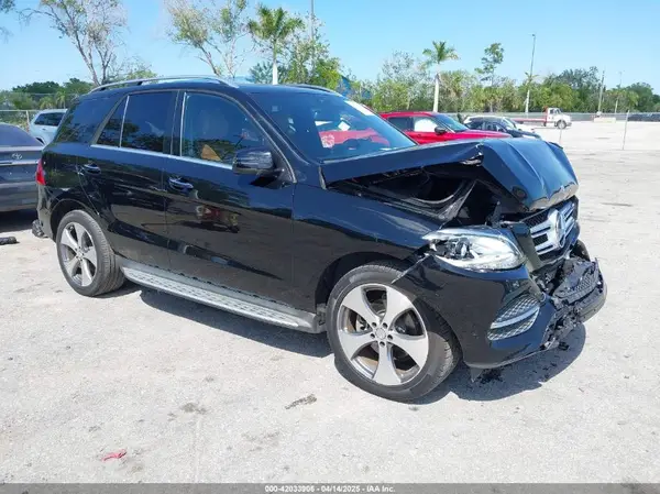 4JGDA5JB9HA818758 2017 MERCEDES-BENZ GLE - Image 1