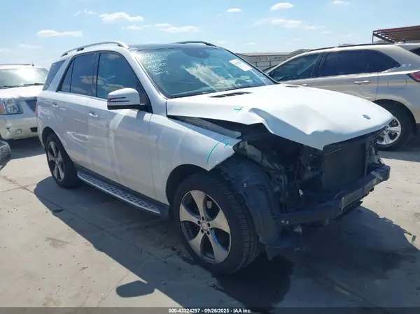 4JGDA5JB9HA820204 2017 MERCEDES-BENZ GLE - Image 1