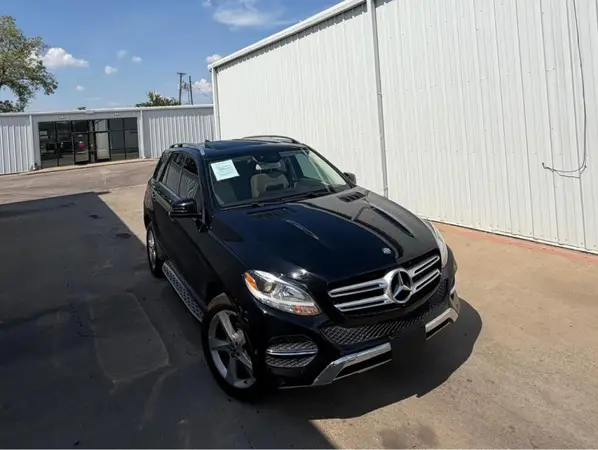 4JGDA5JB9HA924692 2017 MERCEDES-BENZ GLE - Image 1