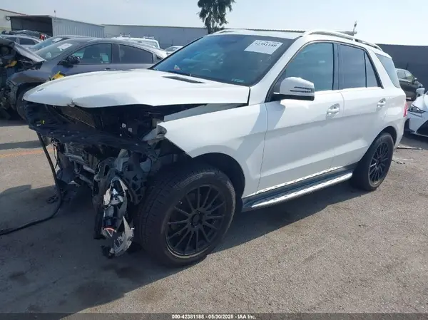 4JGDA5JB9HA949303 2017 MERCEDES-BENZ GLE - Image 2