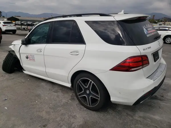 4JGDA5JB9JB048299 2018 MERCEDES-BENZ GLE - Image 2