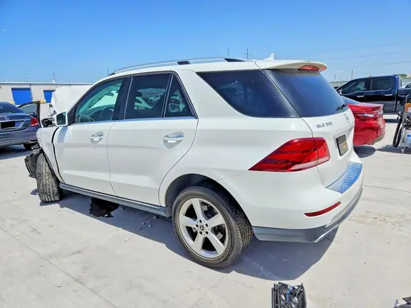 4JGDA5JB9JB102751 2018 MERCEDES-BENZ GLE - Image 2