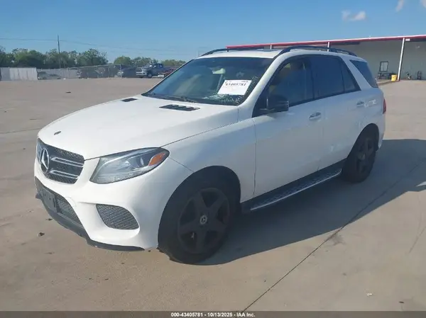 4JGDA5JB9JB104452 2018 MERCEDES-BENZ GLE - Image 2