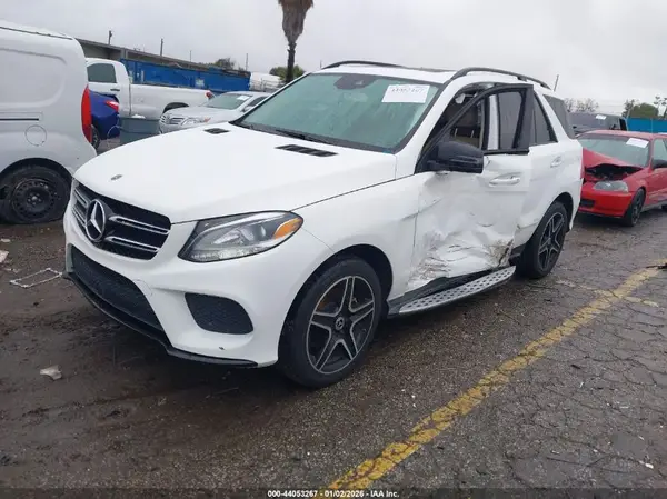 4JGDA5JB9JB130288 2018 MERCEDES-BENZ GLE - Image 2