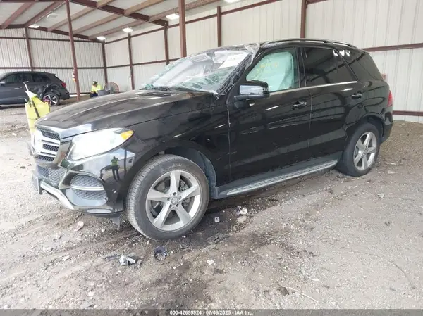 4JGDA5JBXGA687645 2016 MERCEDES-BENZ GLE - Image 2