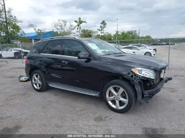 4JGDA5JBXHA829994 2017 MERCEDES-BENZ GLE - Image 1