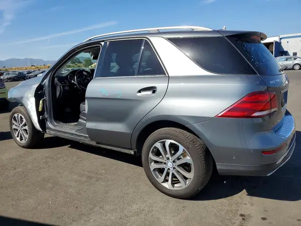 4JGDA5JBXHA887121 2017 MERCEDES-BENZ GLE - Image 2