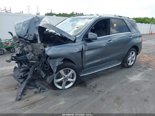 4JGDA5JBXJB085135 2018 MERCEDES-BENZ GLE - Image 2
