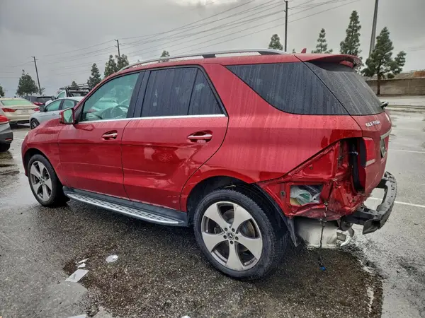 4JGDA6DB9JB147996 2018 MERCEDES-BENZ GLE - Image 2