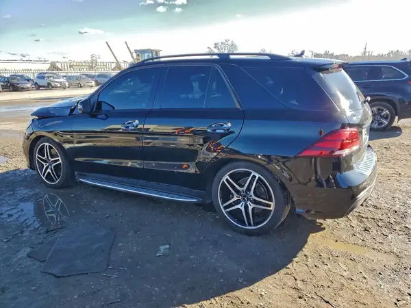 4JGDA6EB6HA945807 2017 MERCEDES-BENZ GLE - Image 2
