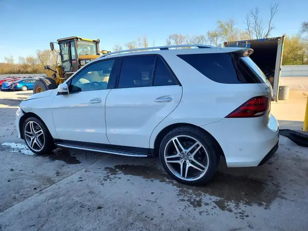 4JGDA7DB7HA841852 2017 MERCEDES-BENZ GLE - Image 2