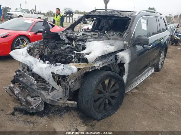 4JGDF6EE4KB225810 2019 MERCEDES-BENZ GLS-KLASSE - Image 2